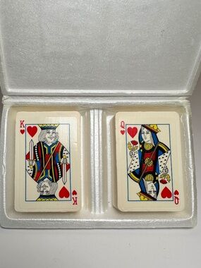 Vintage Avon Royal Hearts Soap Set Playing Cards King Queen w/ Box Collectible